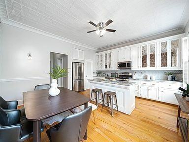 1216 Bloomfield St - Photo 6 of 23