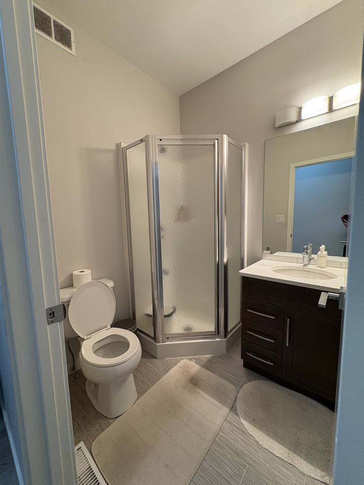 61 Highmoor Crt - Photo 5 of 13