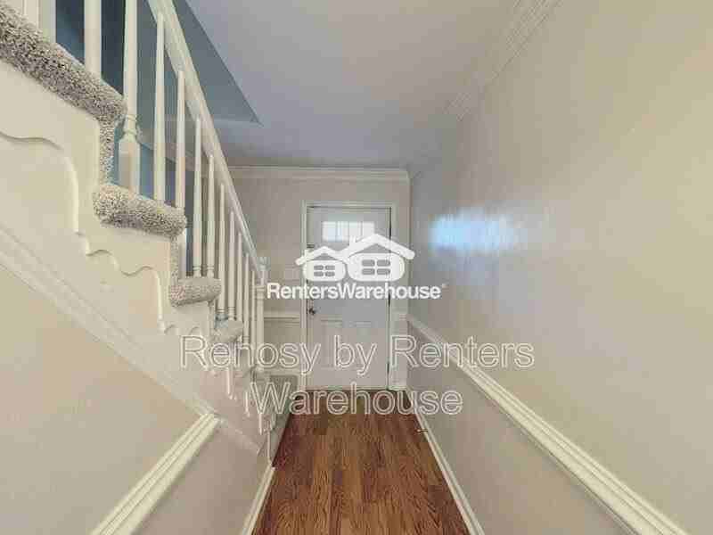 447 San Roman Dr - Photo 3 of 35
