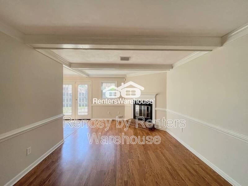447 San Roman Dr - Photo 7 of 35