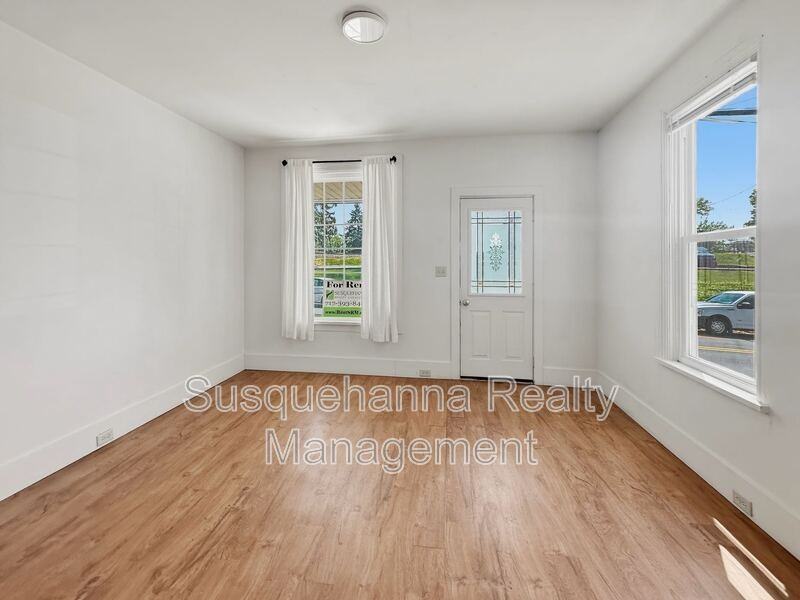 171 E Derry Rd #1 - Photo 2 of 11