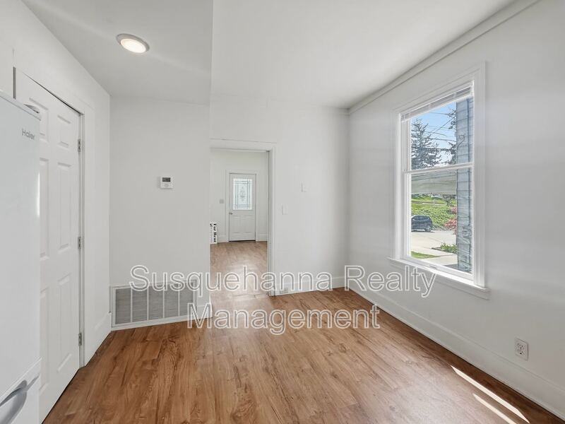 171 E Derry Rd #1 - Photo 5 of 11