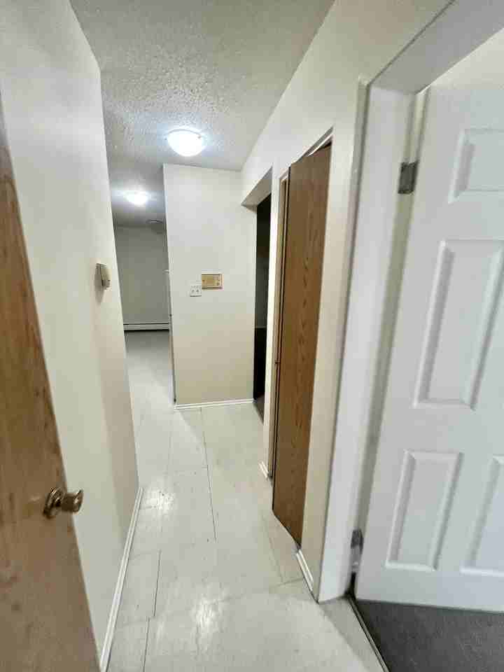 10824 112 St Nw - Photo 3 of 24