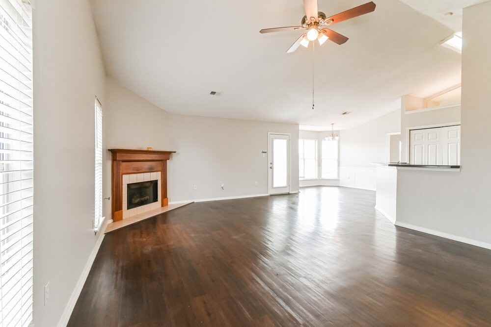 4255 Man Of War Dr - Photo 5 of 18