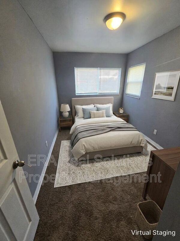 1460 Oakwood Ave - Photo 3 of 13