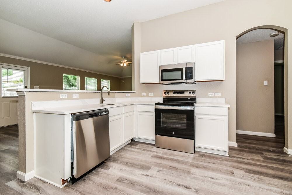 2100 Aster Trl - Photo 6 of 16