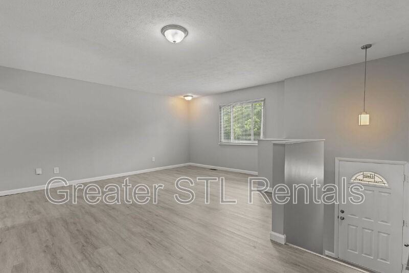 4153 Mcclay Rd - Photo 3 of 37