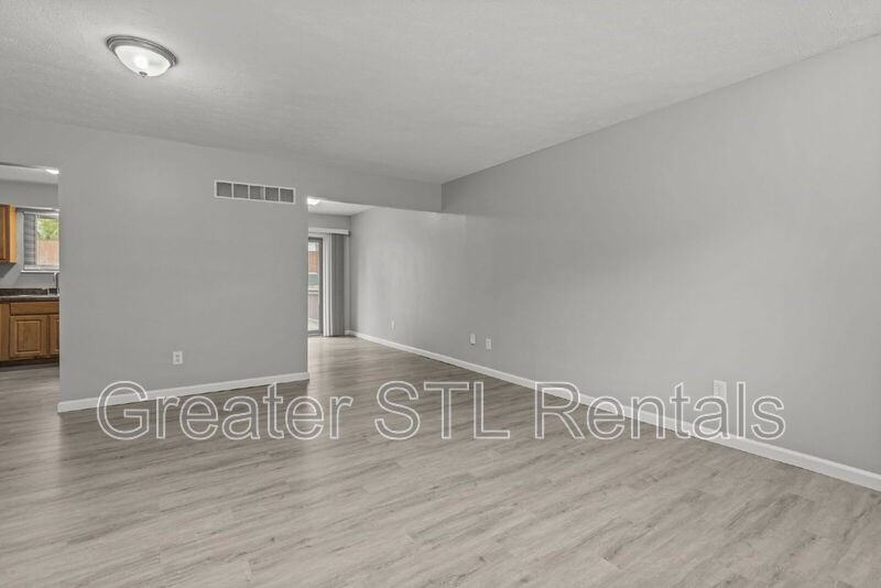 4153 Mcclay Rd - Photo 6 of 37