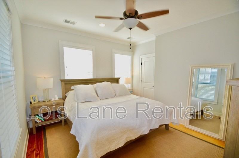 62 Poplar St - Photo 4 of 11