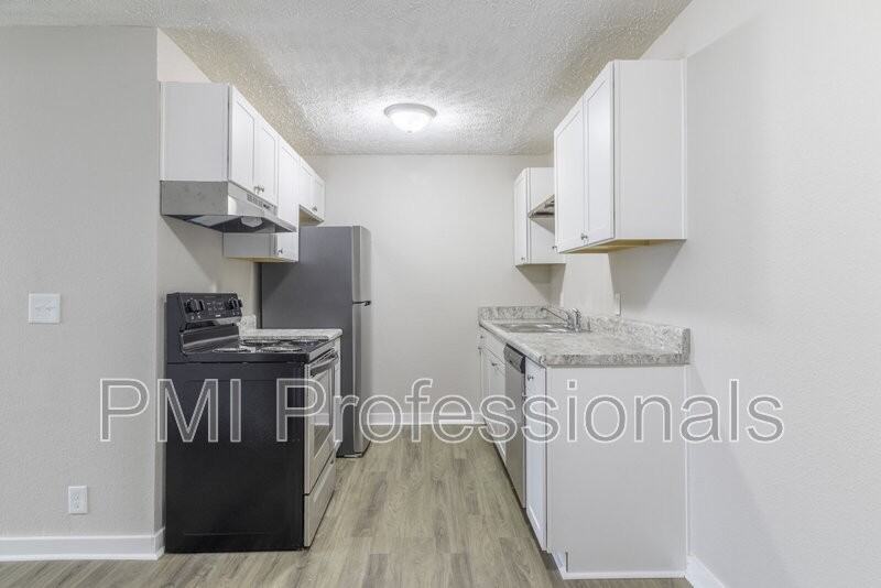 103 Kingsridge Dr - Photo 3 of 8
