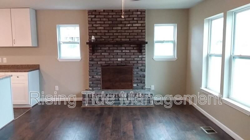 824 9th Ave - Photo 2 of 15