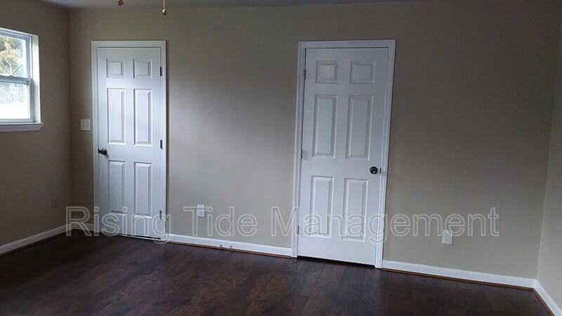 824 9th Ave - Photo 6 of 15