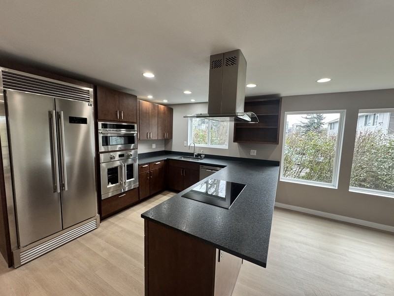 6015 Lakeview Dr #3 - Photo 4 of 10