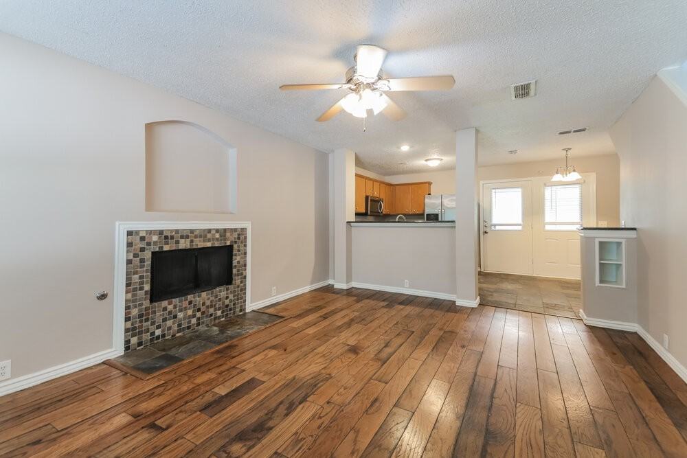 1112 Beechwood Dr - Photo 5 of 17