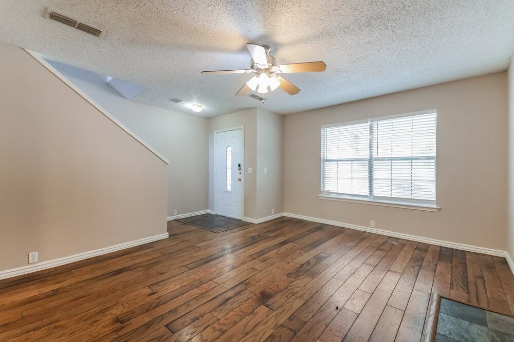 1112 Beechwood Dr - Photo 7 of 17