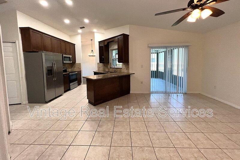 1520 Coastal Pl - Photo 6 of 19