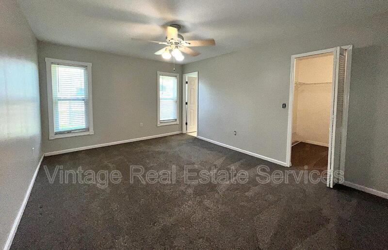 1520 Coastal Pl - Photo 7 of 19