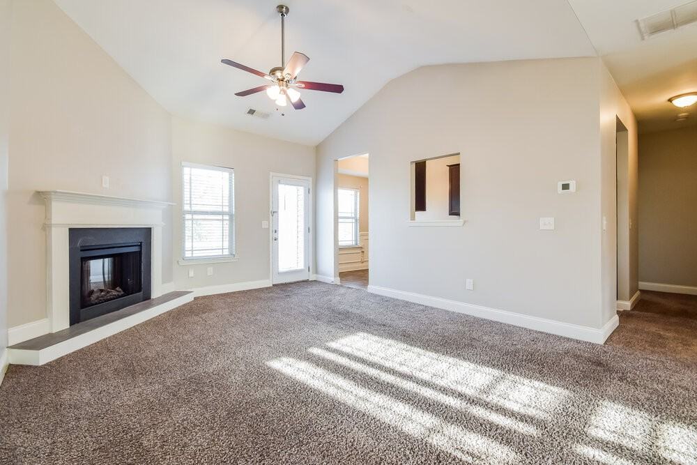 547 Joneus Dr - Photo 3 of 20