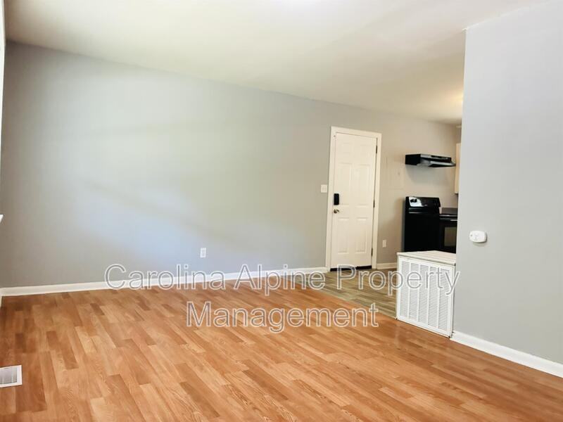 1030 Caldwell St - Photo 6 of 16