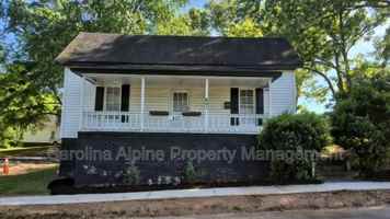 featured image of 401 Gardner St