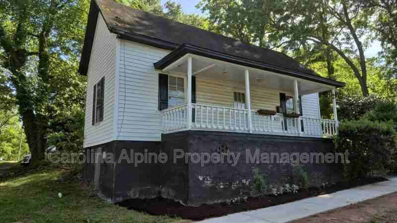 401 Gardner St - Photo 2 of 14