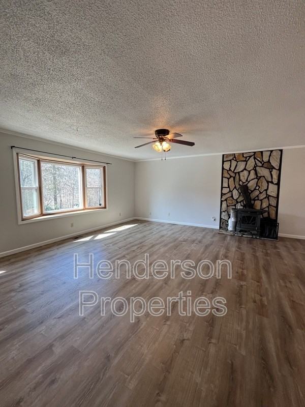 3236 Beaman Ave - Photo 3 of 10