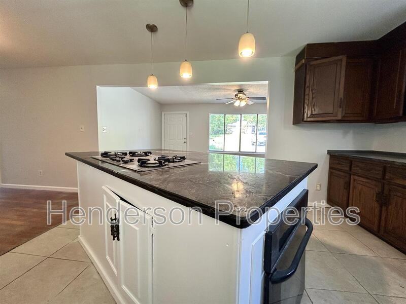 908 Bilmark Ave - Photo 6 of 17