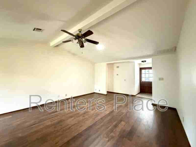 319 W 33rd St - Photo 3 of 19