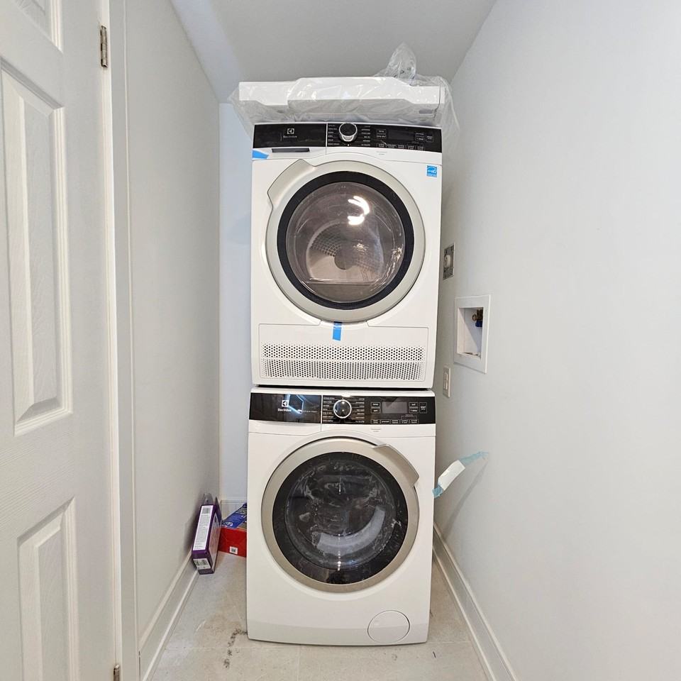 19 Seneca Avenue #B - Photo 4 of 9