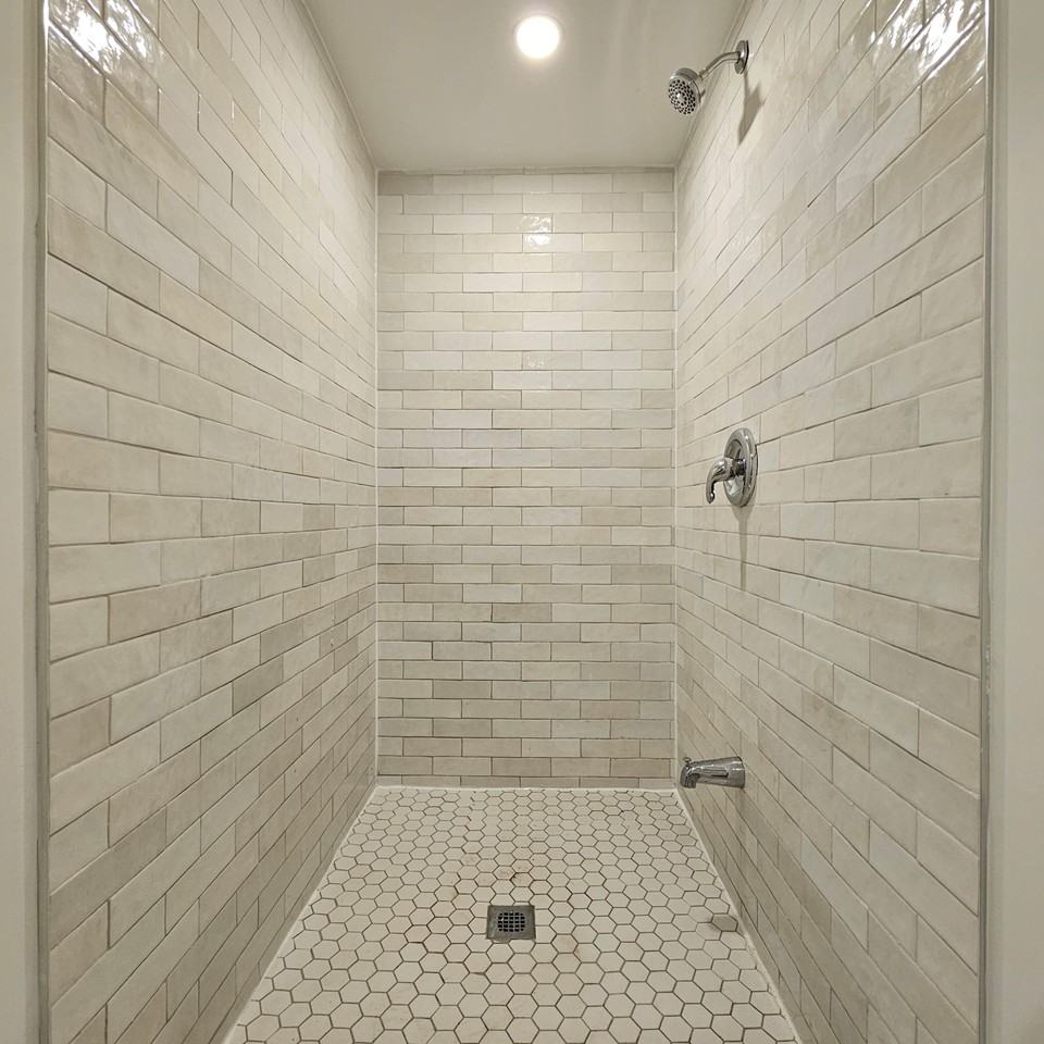 19 Seneca Avenue #B - Photo 6 of 9