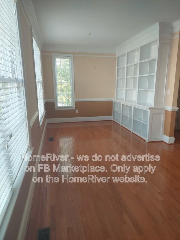 10548 Old Ellicott Cir #33 - Photo 4 of 27