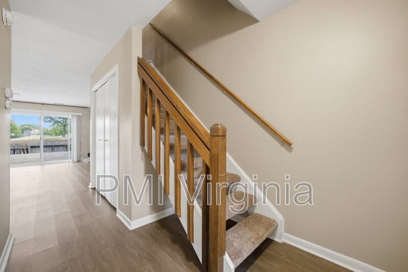 5140 Glenwood Way - Photo 2 of 44