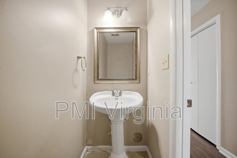 5140 Glenwood Way - Photo 6 of 44