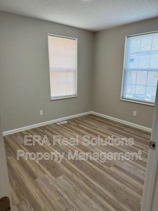 413 Howard St #A - Photo 6 of 21