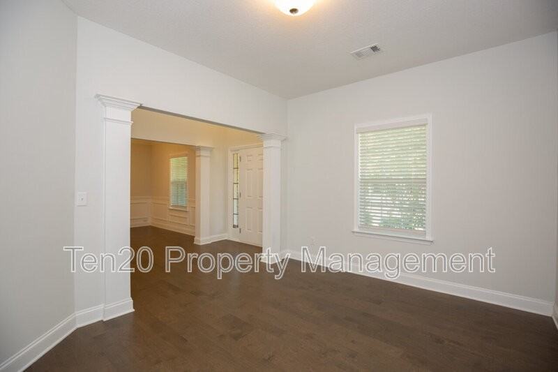7794 Garrett Rd - Photo 6 of 30