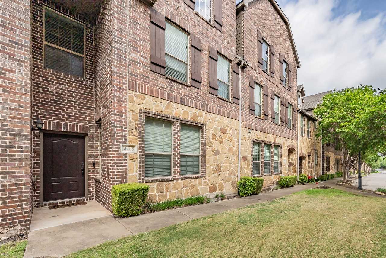 4205 Riverview Drive - Photo 4 of 45