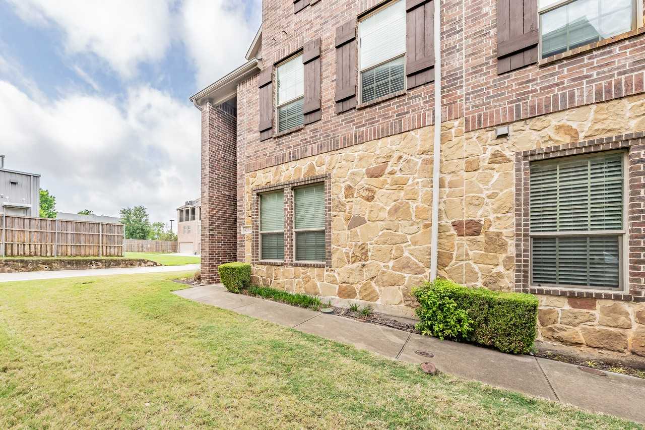 4205 Riverview Drive - Photo 5 of 45