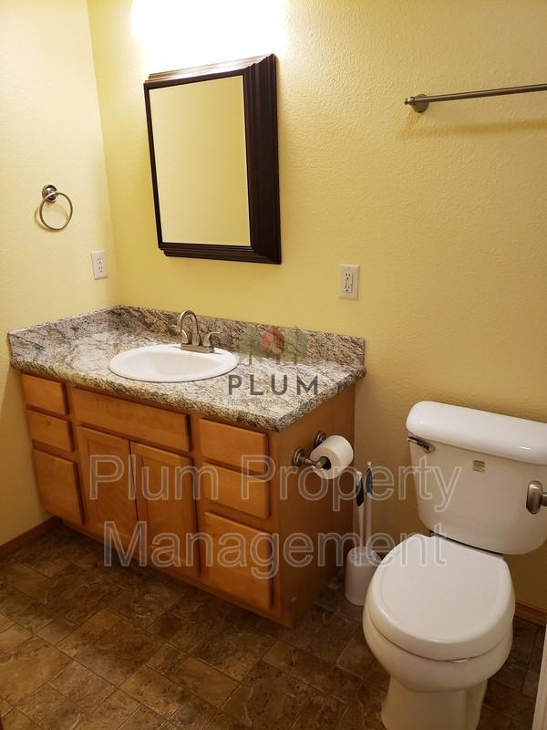 1508 Kemp St - Photo 4 of 29