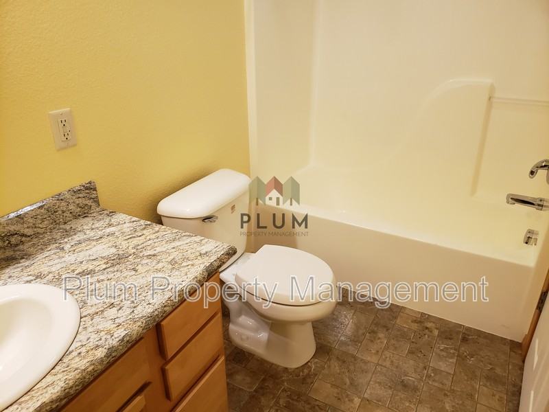 1508 Kemp St - Photo 6 of 29