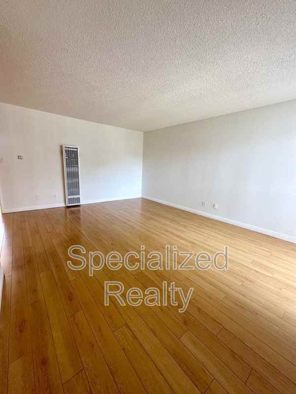 504 Hill Dr #19 - Photo 3 of 8