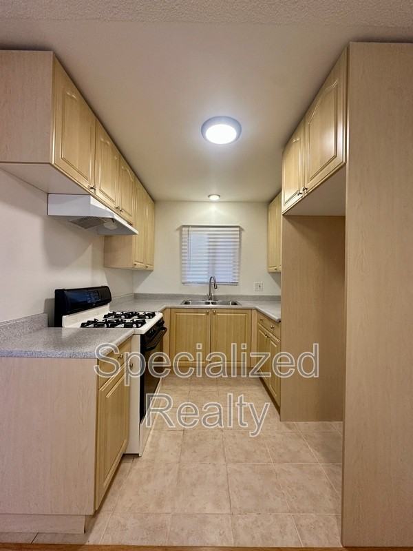 504 Hill Dr #19 - Photo 4 of 8
