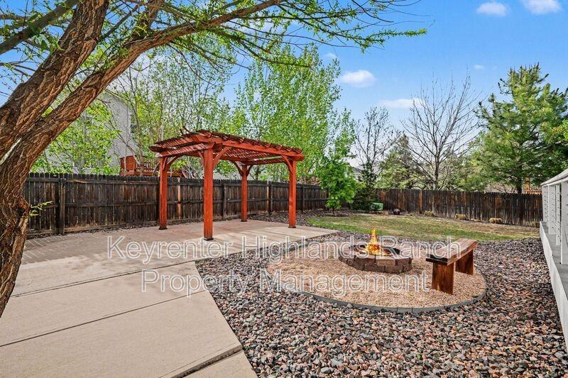 8123 Locust Dr - Photo 2 of 34