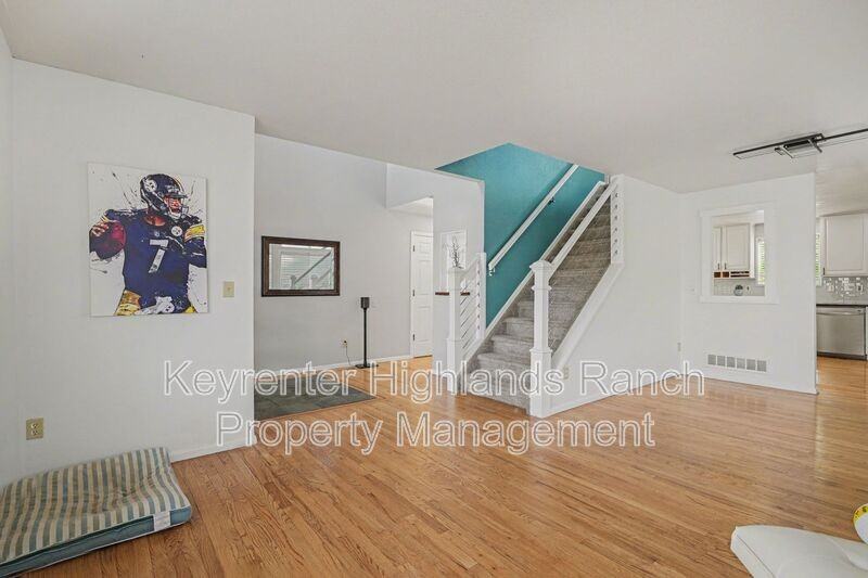 8123 Locust Dr - Photo 5 of 34