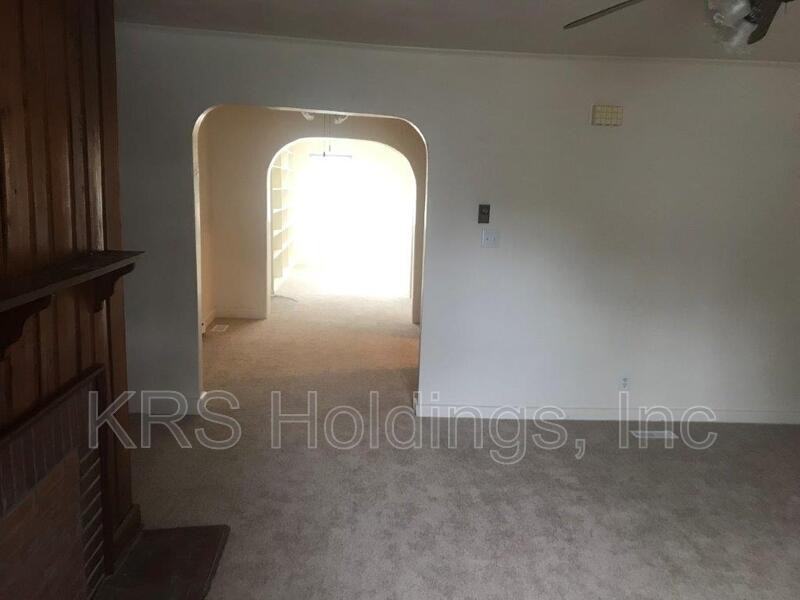 211 Maycox Ave #B - Photo 2 of 17
