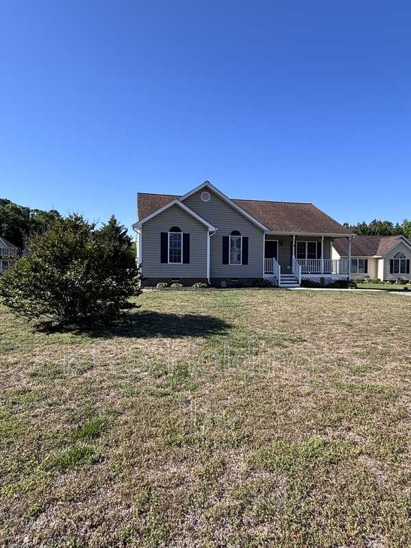 5701 Piney Ridge Ct - Photo 3 of 36
