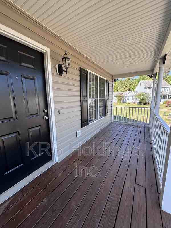 5701 Piney Ridge Ct - Photo 5 of 36