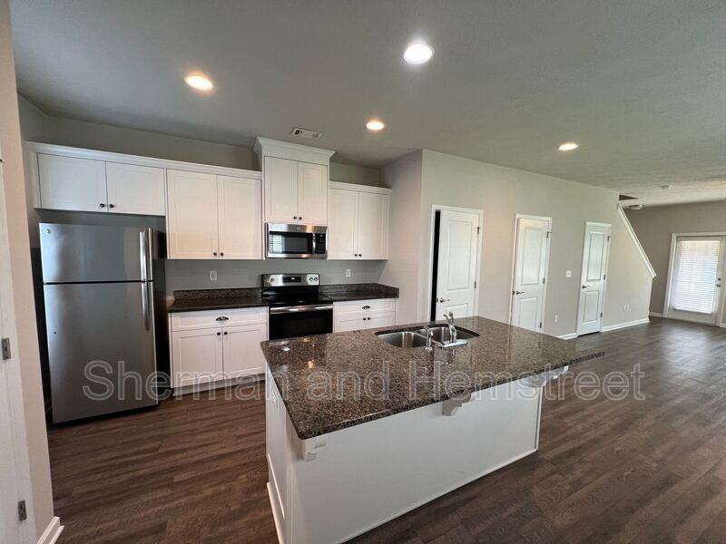 721 Tarvin Cir #721 - Photo 2 of 18