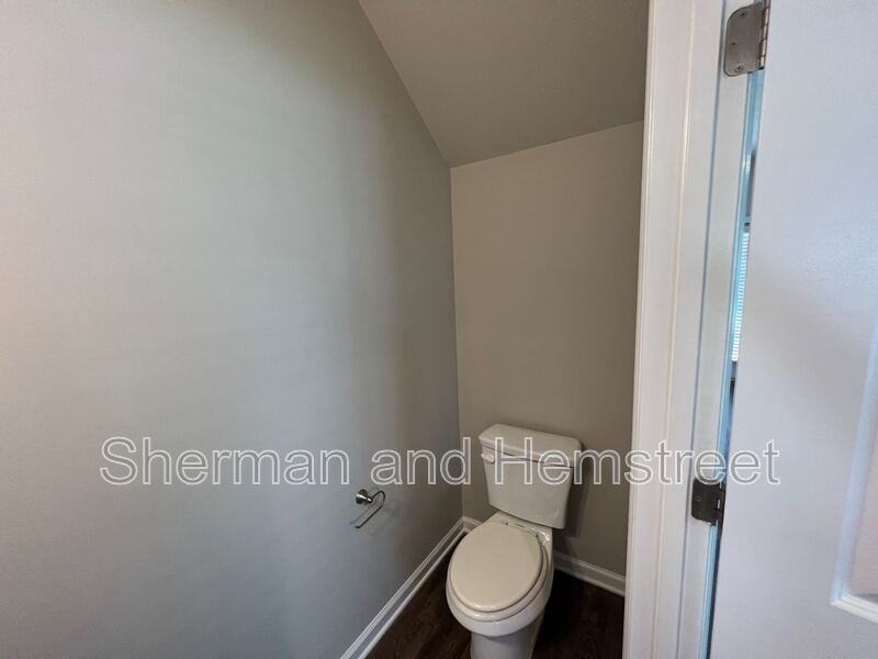 721 Tarvin Cir #721 - Photo 4 of 18