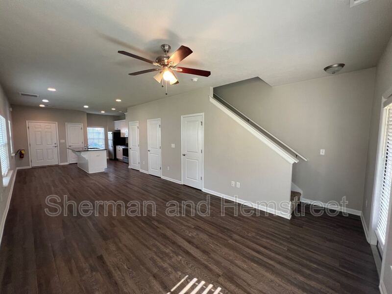 721 Tarvin Cir #721 - Photo 7 of 18