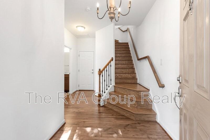 4941 Old Main St - Photo 7 of 49